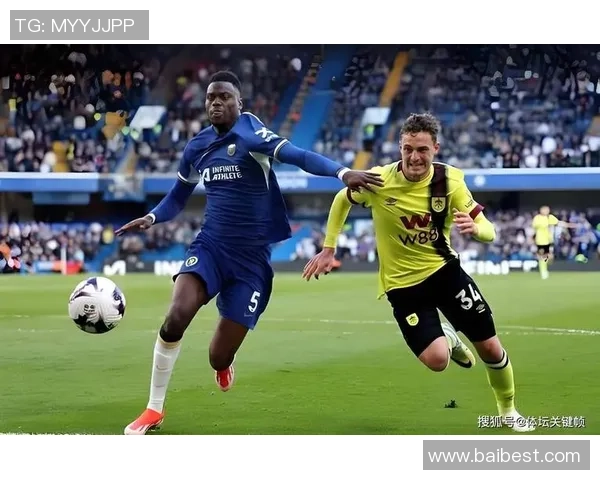 英超激战莱比锡凭红牌争议以一球小胜利物浦引发全场热议