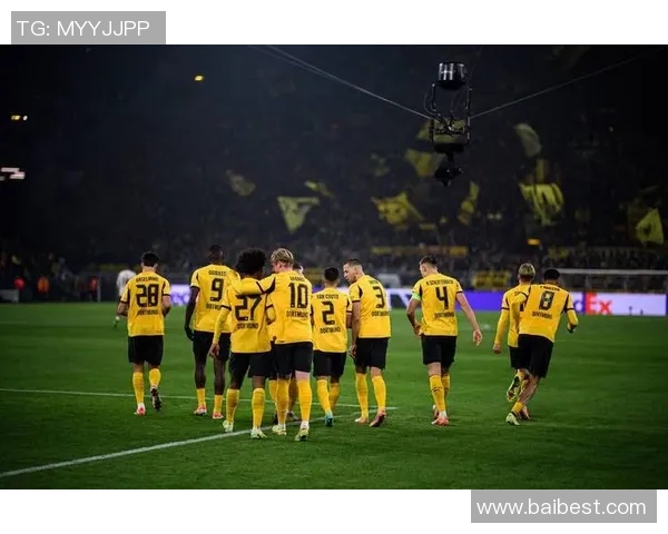 德甲冷门：多特蒙德与巴黎圣日耳曼激战成平局引发全场热议