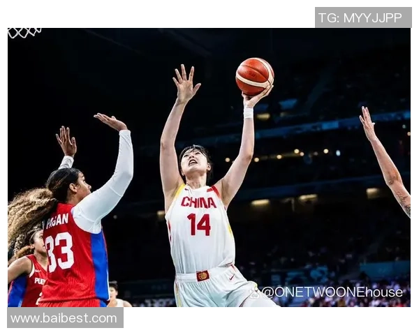 姚明低位突破技艺解析：如何在篮球场上运用身高优势实现得分