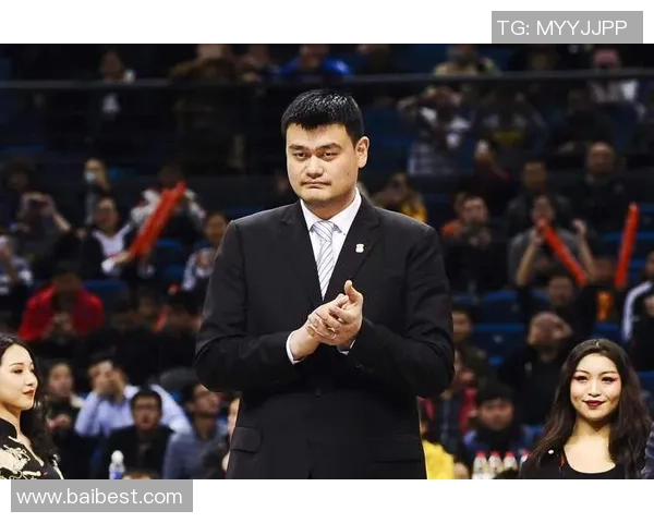 姚明莅临湛江引发篮球热潮市民热情欢迎这位传奇巨星