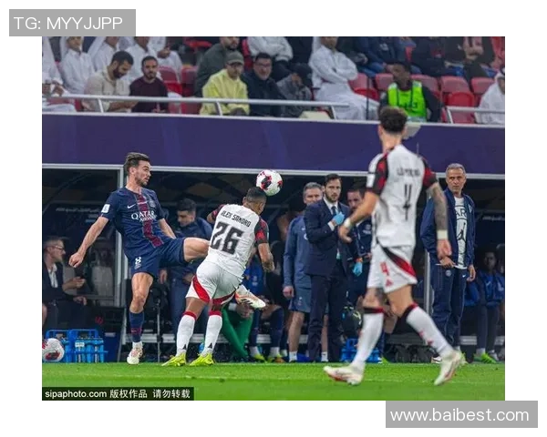 欧冠激战：拜仁大胜波尔图点球大战瞬间点燃全场气氛